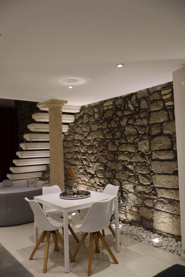 Appartamento White Loft & Spa Viterbo Esterno foto