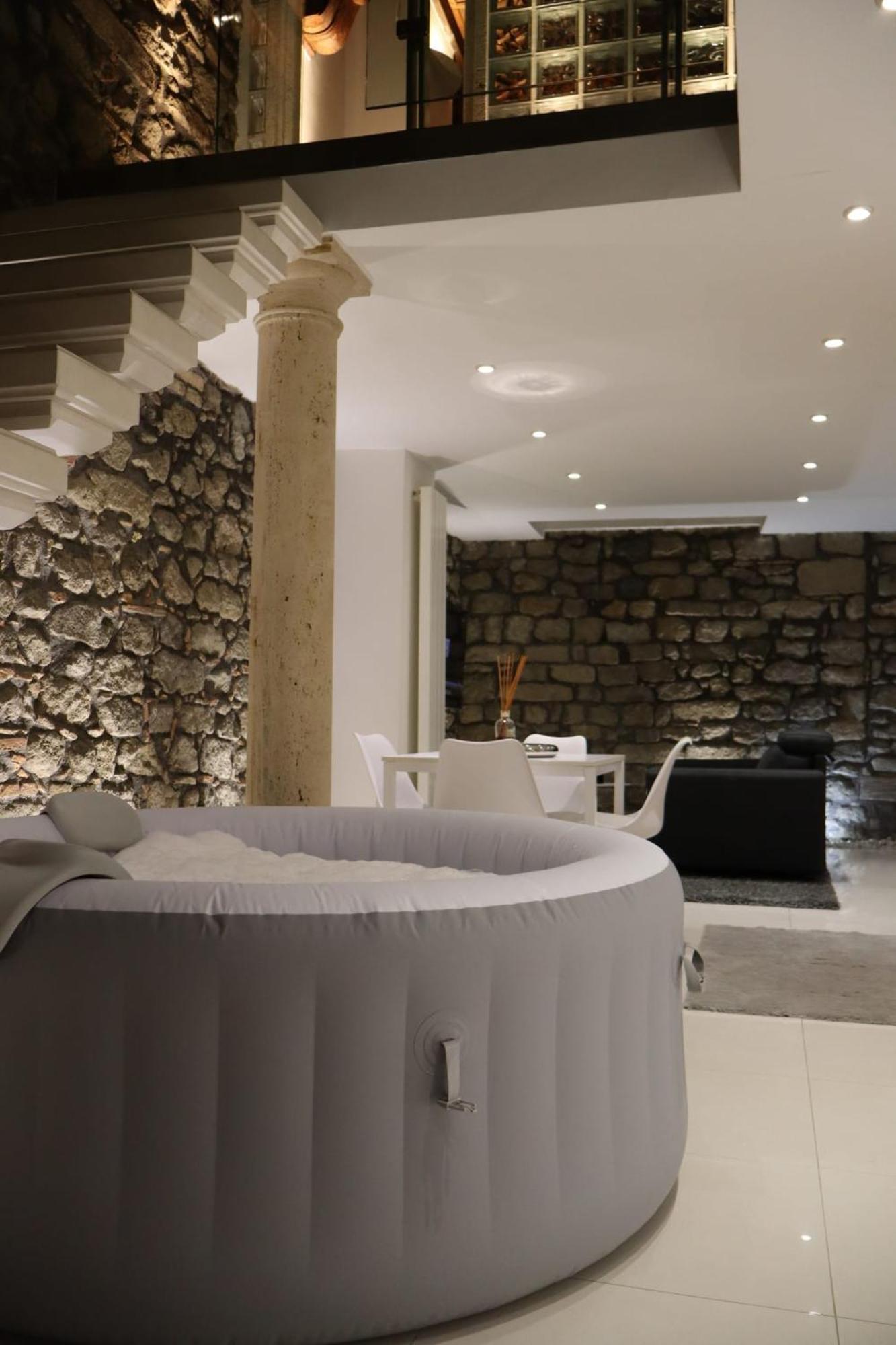 Appartamento White Loft & Spa Viterbo Esterno foto